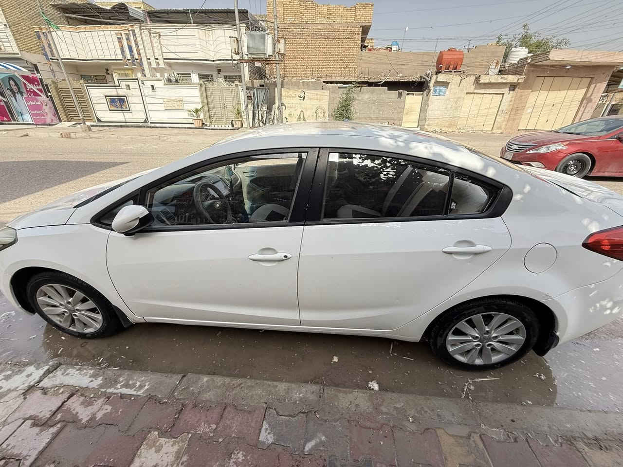 KIA/سيراتو لون أبيض
موديل / 2016 

Km/ 200.000 

خصوصي / بابل 

وارد/ خليجي بدون حادث 

حجم المحرك / 1.6 

4 / سلندر

بيه جاملغين صبغ خفيف فقط وتكحيلات بسيطه جدا

كهربائيات كامله / شاشه / تبريد شغال / تحكم ستيرن 

ملاحضه ( المحرك مفتوح والكير فقط اول مره تنفتح  ) 

الاستفسار التواصل ع الرقم ( *********** )

السعر / 115 ورقه وبيه مجال للشراي 

وترايك وين متريد
