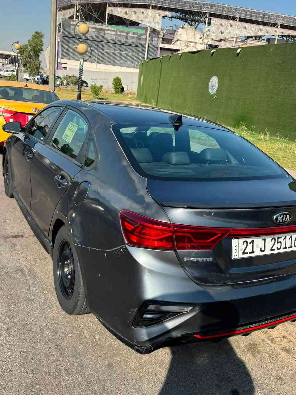 السلام عليكم فورتي للبيع موديل 21 فول مواصفات حادثها جاملغ خلفي وباب صبغ
رقم سليمانيه بسمي 
مكينة كير تبريد مكفول 
ماشي 60
مكاني بغداد 
مكلف بنشر اي استفسار 
التصال على الرقم
***********
السعر 120 وبيها مجال
