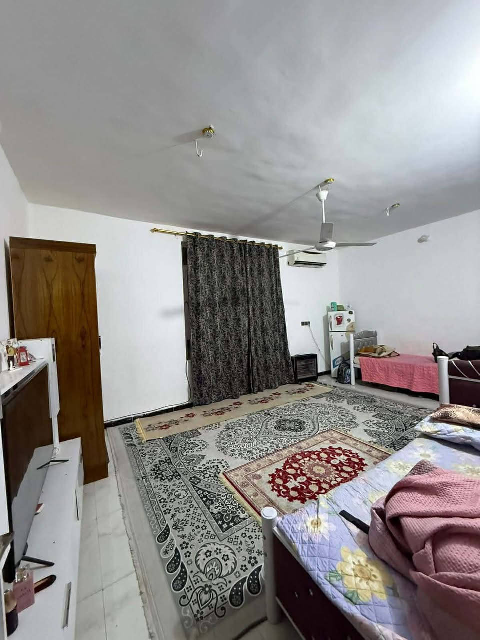 دار للبيع في حي الميكانيك قرب دائرة امن الأفراد المساحة 217 متر بناء 2024 حجر أساس كونكريت غرف نوم عدد 6 
للاستفسار *********** أبو أحمد *********** أبو أمير أو زيارة مكتب الفجر الجديد لتجارة العقار و التعهدات العامة في حي الجزائر شارع المطاعم
