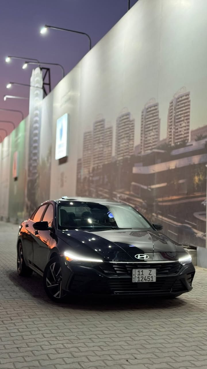النترا 2025 limited
مكان السيارة بغداد 
للتواصل *********** مصطفى 
المسافة المقطوعة 12الف كيلو متر 
السعر 178 ورقه وبيها مجال
المحرك 4 سلندر – 2000 

المواصفات
السياره فول مواصفات
بصمه وتشغيل عن بعد
فتحه 
نظام صوت BOSE
داخل ابيض اوف وايت
لايت و بك لايت led
حساسات 
شاشة كبيرة gps 
عدادات ديجتال 
انارة داخلية بلاديه اكثر من 60 لون
كشنات جلد و تدفئه بالكشنات 
تبريد منفصل
شاحن لا سلكي 
رادار امامي و خلفي و نقطه عمياء 
سايد بريك كهربائي 
اوتو هولد 
مثبت سرعه تفاعلي

حادث السيارة
باب و جاملغ عكس السايق  و حافة الباب الخلفي
صبغ جاملغ و تبديل باب نفس اللون و تصليح باب خلفي على كده
ايرباك برده و ستيرن  فقط

رقم السيارة بغداد 
باسم المالك تحويل مباشر
