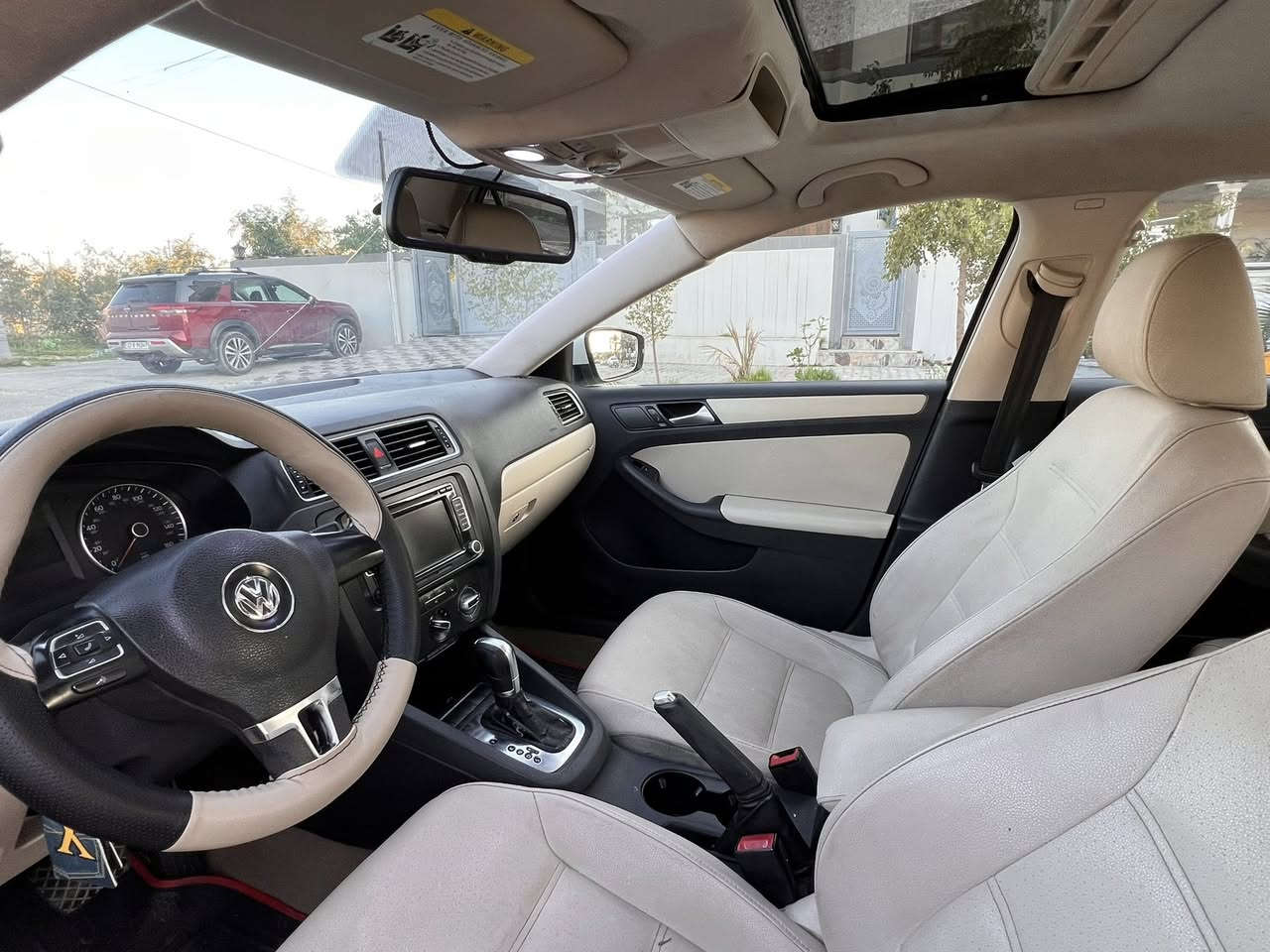 جيتا موديل 12 وارد امريكي صبغ جاملغ بنيد بدون دواخل ارباك سليم باردهلال جهت السايق محرك 5 مرغوب 2500
موصفات فتحة جلد ويل كروم كامرا 
رقم اربيل جديد سعر 110
***********مكان كركوك
