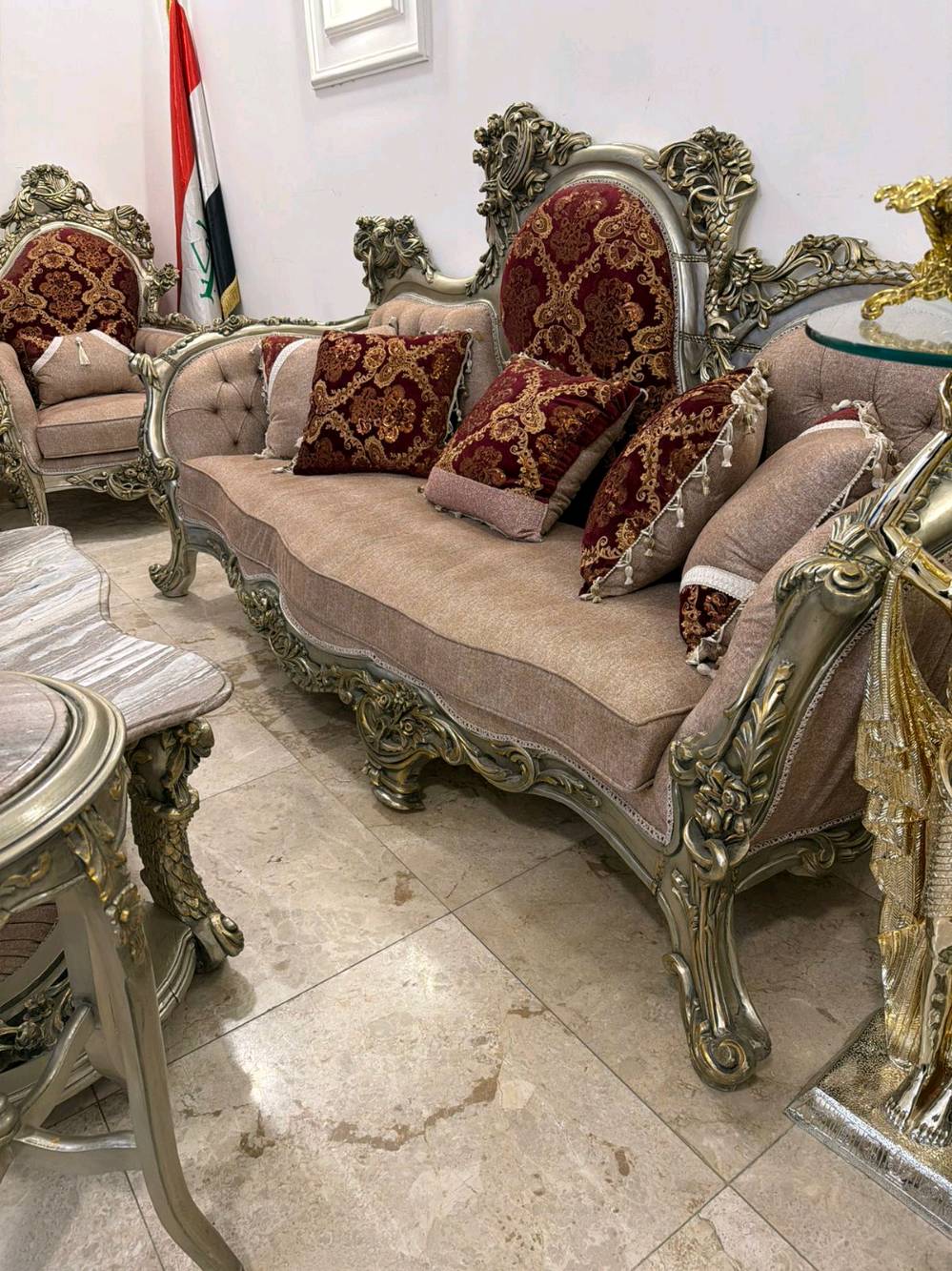 تخم مصري ضخم دمياط اخو لجديد  ١٠ مقعد وسيت طبلات مليون و٦٠٠ قفل مكان الطالبية قرب مطعم حبايبنا 
+ ***********