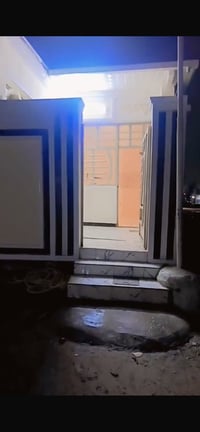 بيت ٧٠متر بناء جديد سندويج للبيع سند اصفر العنوان حي البساتين المدخل ا...