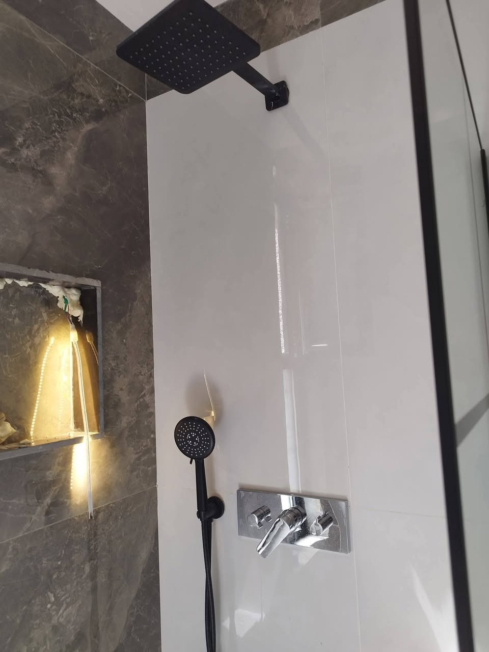 .عندك ترميم واضافة بناء. قطعة تريد تبنية. هيكل تريد تكملة وحاير  لااتحير  من تكون عندك كوادر ابو هيثم البدراني بمجال البناء راح تشوف التصميم نفسه واقع حال
#خدماتنا المتكاملة:

• تجديد وتحديث المنازل :تفليش وترميم المنازل القديمة.

"نستلم أرضاً.. ونسلمك مفتاحاً"

كوادر ابو هيثم البدراني  متخصصة واحترافية بمجال البناء الحديث والترميم•

 من الهدم وتنظيف الأرض الئ البناء والتسليم النهائي. بإشراف مباشر من قبل المعمار ابو هيثم البدراني 

🏛تصميم اشراف تنفيذ🏛

الاستفسار التواصل عبر الارقام التاليه

*********** واتساب+اتصال هاتف*********** اتصال هاتفي
