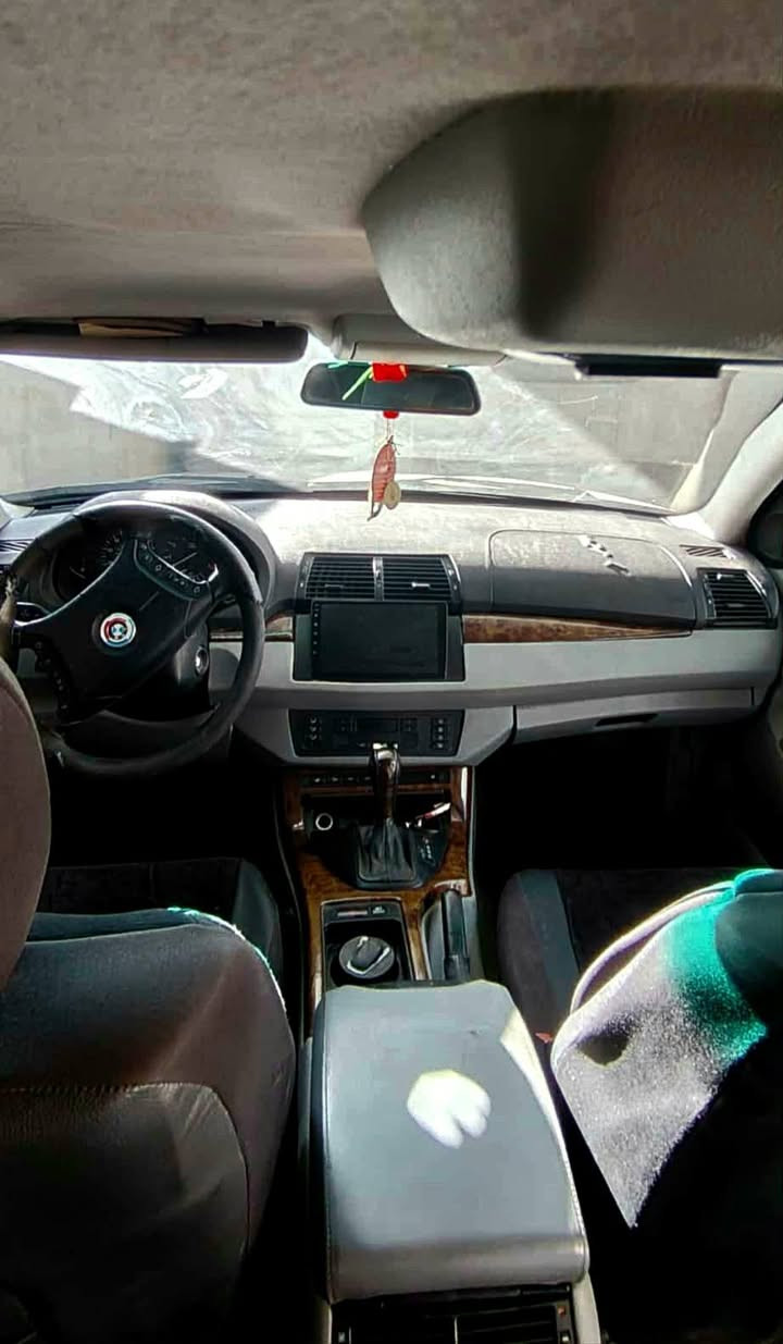 بي ام دبليو X5
BMW X5 - 2002
6 سلندر 
محرك بي ام دبل فانوس
تبريد + تدفئه شغال
تحكم كشنات تدفئه شغاله
سنويه بااسمي رقم سليمانيه 

 عنوان : ديالى - خانقين 
للتواصل🗨 : ***********
