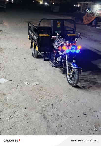 سلام عليكم ستوته للبيع مديل 20نضيفه كلش اورق اصوليا مكاني القاسم السعر مليون 800وبي مجال الشراي ‏(‪***********‬‏) 🦅🪯
