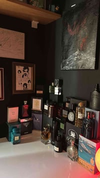 مساء الخير على الجميع  مجموعة عطور اصلية للبيع  07810293964 وبالتوفيق ...