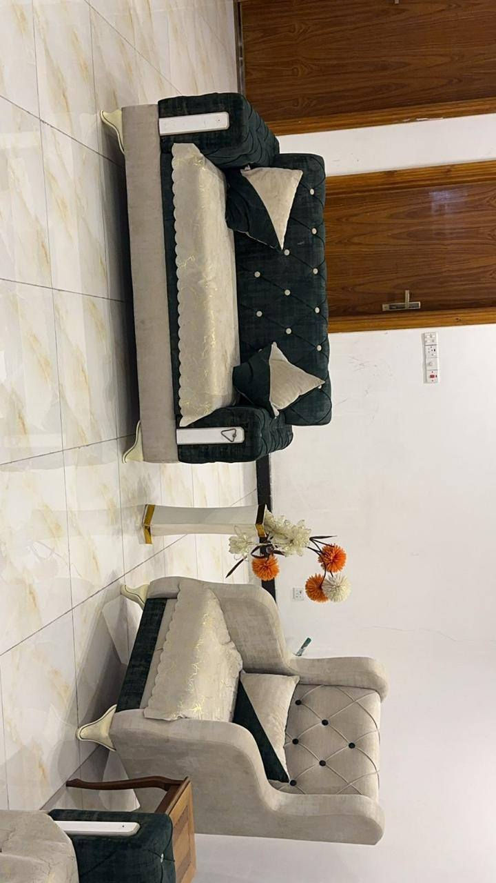 غراض للبيع مرايه والميز بحي الجهاد ...والتخم سعر ٨٥٠ في شارع فلسطين نظافه ١٠٠%..


**إذا كنت صاحب هذا الإعلان وتريد حذفه لأي سبب، رجاءا أرسل رسالة إلى الدعم الفني**