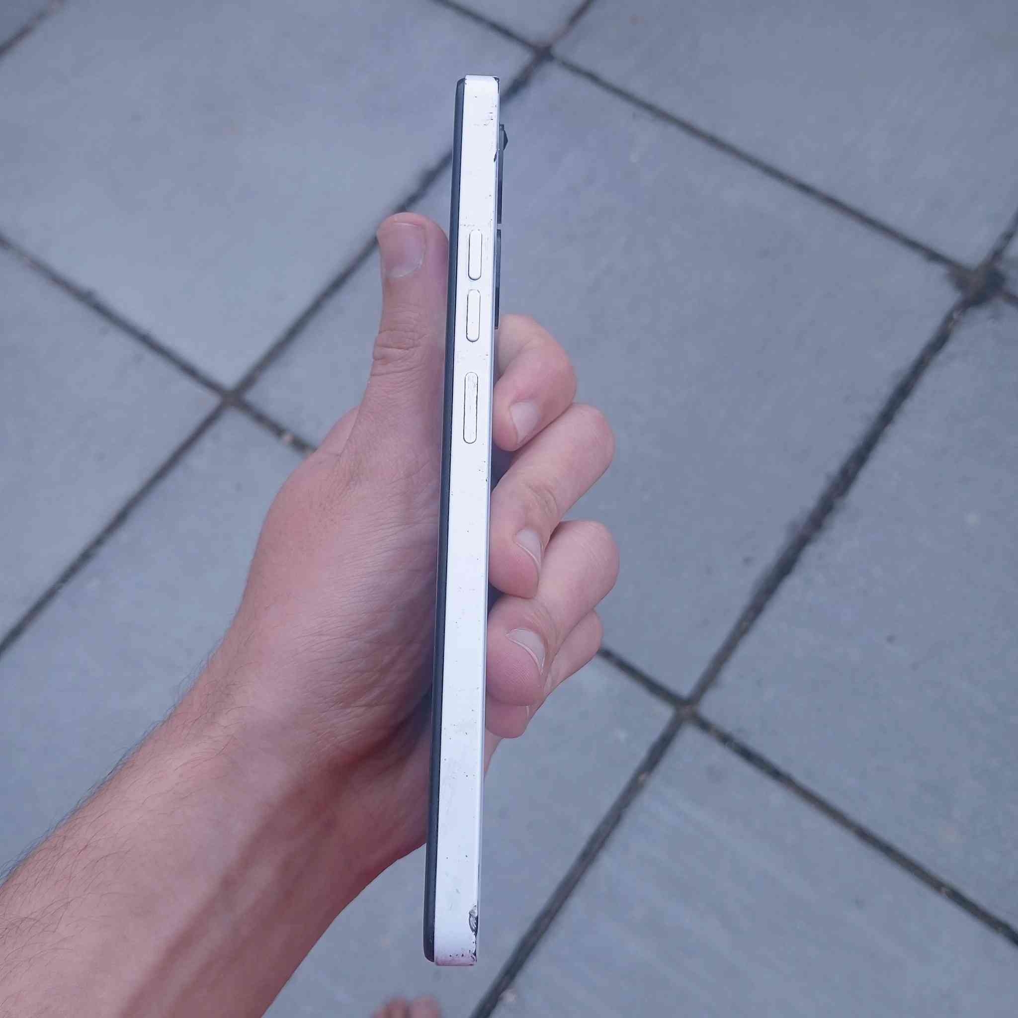 ان: تكنو سبارك 10 برو (256GB) نظافة 100% بسعر مناسب جداً
الوصف:
للبيع جهاز Tecno Spark 10 Pro، الجهاز أخو الجديد ونظيف جداً (نظافة 100%).
الذاكرة: 256 جيجابايت.
الرام: 16 جيجا (8+8 جيجا عشوائية).
الشاشة: سلاسة عالية 90 هرتز.
الكاميرا: 50 ميجابكسل تصوير ممتاز.
الحالة: الجهاز شغال طيارة وما بيه أي تعليق، البطارية ممتازة جداً.
ملاحظة للأمانة: البصمة فقط واقفة، وباقي الجهاز (كاميرات، شاشة، صوت، شحن، بصمة وجه) كله شغال فحص وتجربة.
السعر: 110.00 دينار (بيه مجال بسيط للشراي الطيب).
المكان: (بغداد مدينة الصدر ).***********
