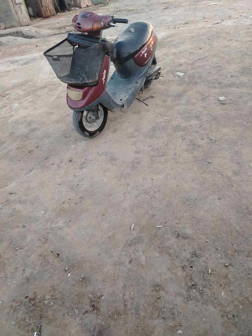 السلام عليكم دراجه 60 جاهزه للبيع كل شيء ما بيها شغاله ماكينتها  ب 300 وبيها مجال ***********
