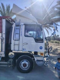 للبيع انكر 80 عادي :سته وربع بلادي مكفوله كفاله عامه فول عادي 07807626...