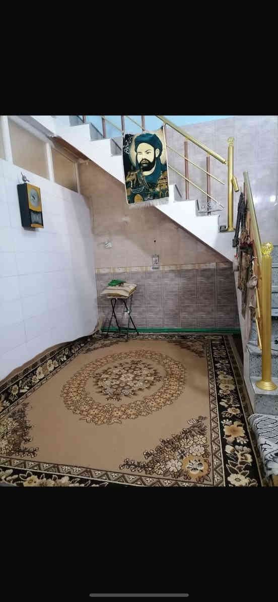 🏘🏘بيت للبيع ديالى خانقين / بانميل خلف مدرسة جبار فرمان 120 متر مربع واجهة 10 والنزال 12 طابق ونص 
طابق الاول 
1 غرفة نوم واستقبال وصالة داخلية ومطبخ حار وبارد ومجمع صحيات 
طابق الثاني 
1 غرفة نوم وبيتونه 

السعر / 45 مليون بي مجال بسيط 

للأستفسار اكثر اتصال بالارقام 
***********
***********
مكتب فريا موفق للعقار
