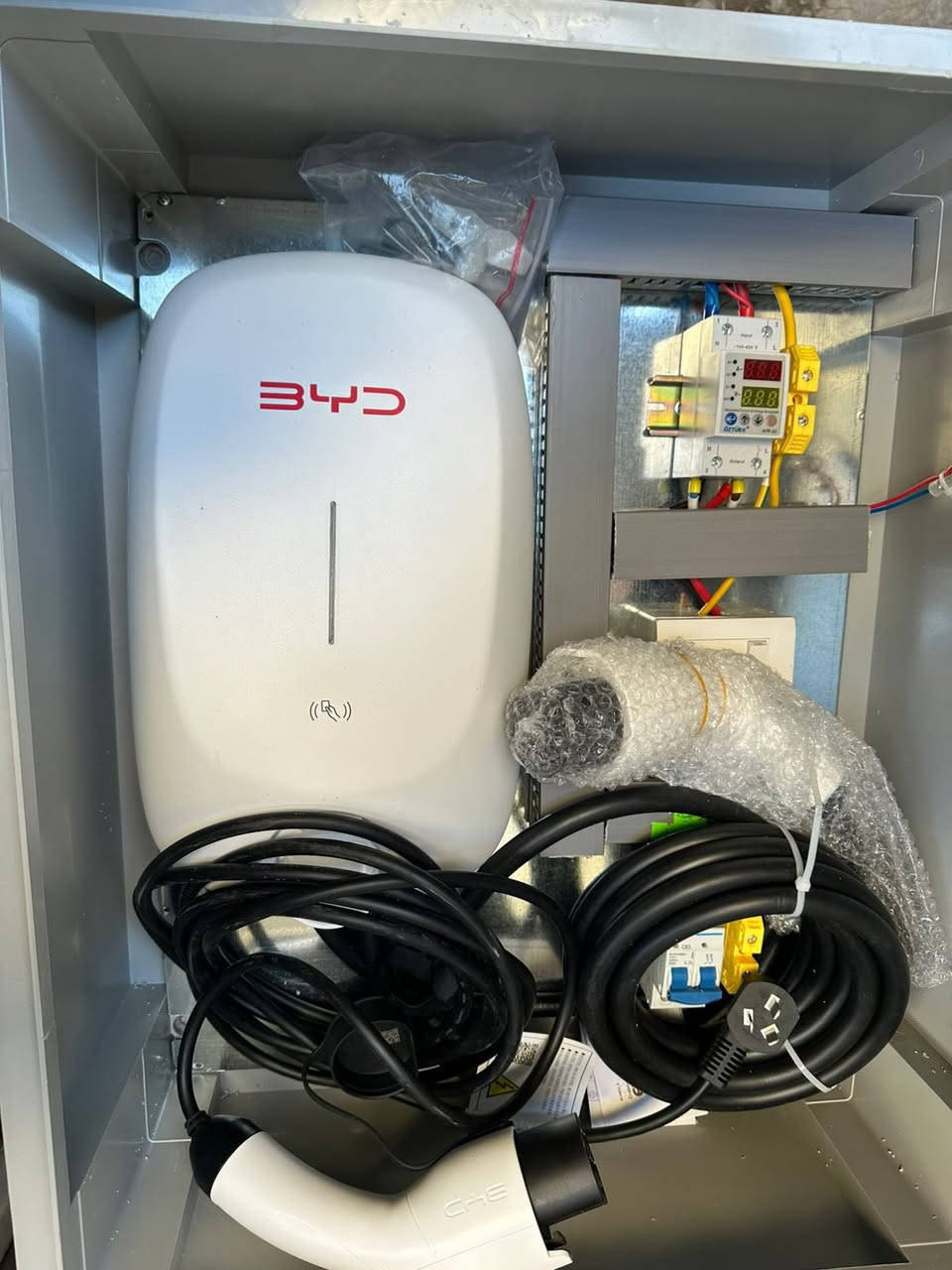 تم الانجاز ✅
تصنيع بورد شحن لسيارة BYD
للحجز والاستفسار التواصل على الواتساب *********** 📞
