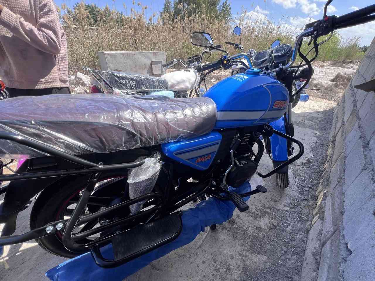 سلام عليكم شباب وصلت وجبه دراجات دايوان  الموديل 26. ونامه الموديل 26 بجميع الوانه.
الأسعار وتفاصل ادخل على الفيديو وشوفه.   ،
معرض أبن الحجي كوت الكريميه 🏍️🔥🏃🏻 الاتصال ***********
