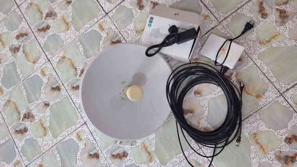 سلام عليكم نانو بور بيم M5مستعمل قليل وشاحنته ويو بي اس وواير طوله 20متر  نقصه بس راوتر  مكاني محاويل السعر 90 وبيه مجال للاتصال ***********
