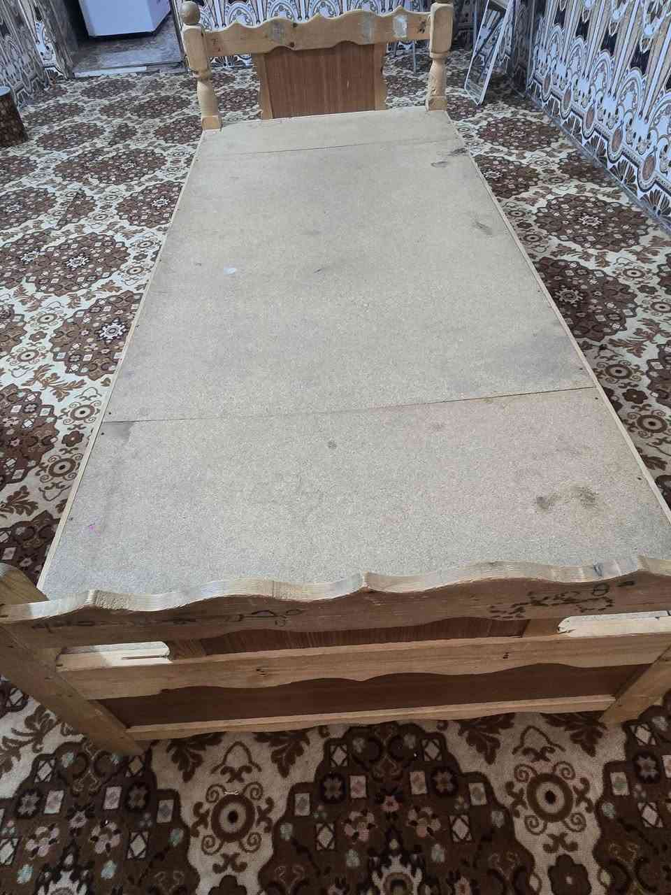 خانات للبيع قياس لخانه العرض60 نزال 60 الارتفاع 40 (لسعر 55 الف وبيهن مجال)  جربايه خشب مستعمله (لسعر 35 وبيها مجال) للتصال *********** مكاني ابو رمانه
