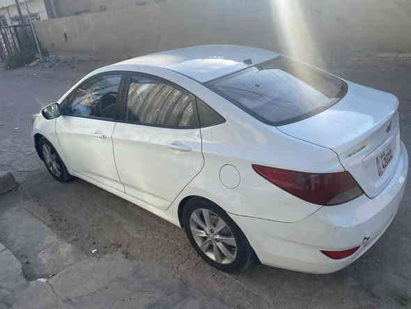 اكسنت خليجي 2016 محرك 1400  بيها طخه بباب السايق و مصلحة محرك كير بحالة جيده تخم تاير جديد ويل كب صدر جيد عميه بدون اي تحكم 
رقم بغداد باسمي هزه ساقطة 
السعر 85 المكان الدورة ابودشير 
للاستفسار ***********
