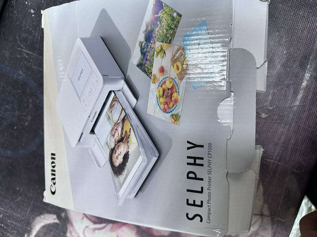 طابعة كانون موديل سيلفي CP1500 
وياها 3 كاترجات اثنين جدد لوك وحده داخلها كذالك جديده 
وياها 6 سيتات ورق تفاصيل موضحه ب الصور 
اكتب سعرك بما يرضي الله 
متوفر توصيل كل العراق 🇮🇶


**إذا كنت صاحب هذا الإعلان وتريد حذفه لأي سبب، رجاءا أرسل رسالة إلى الدعم الفني**