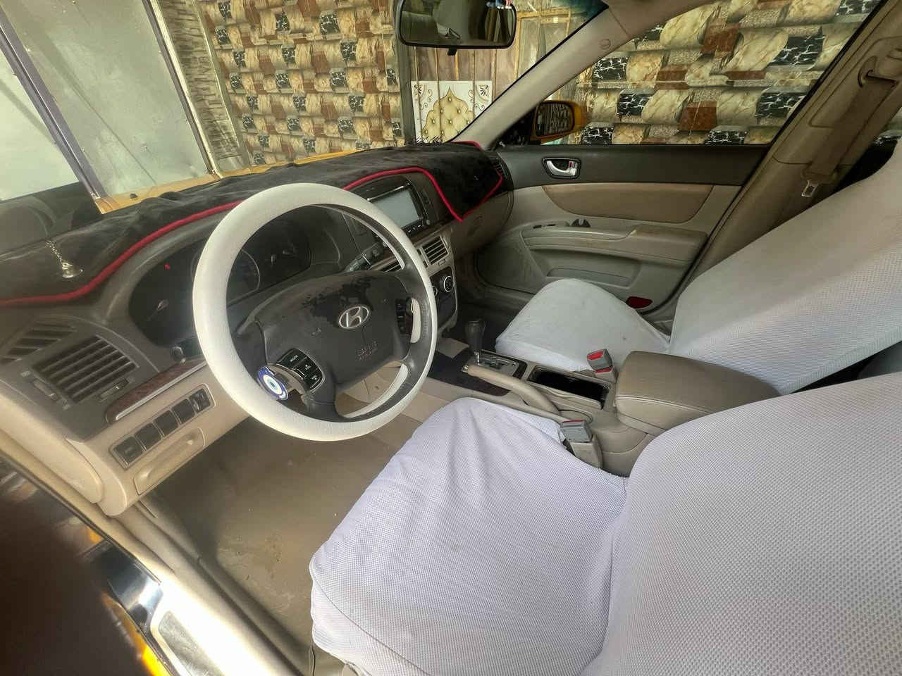 سياره ضربته حوض سياره حلوه ونضيفه
سنويته ستوه صاقطه مصفره هيئه وغرامات
مكينه وكير خير من الله مكينه سته سلندر 
سعر.  70
***********
مكان السماوه
