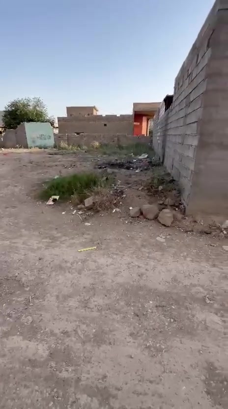 سلام عليكم
قطعة ارض للبيع المساحه 400او200 
الهارونيه العقود 
رقم الهاتف،***********

