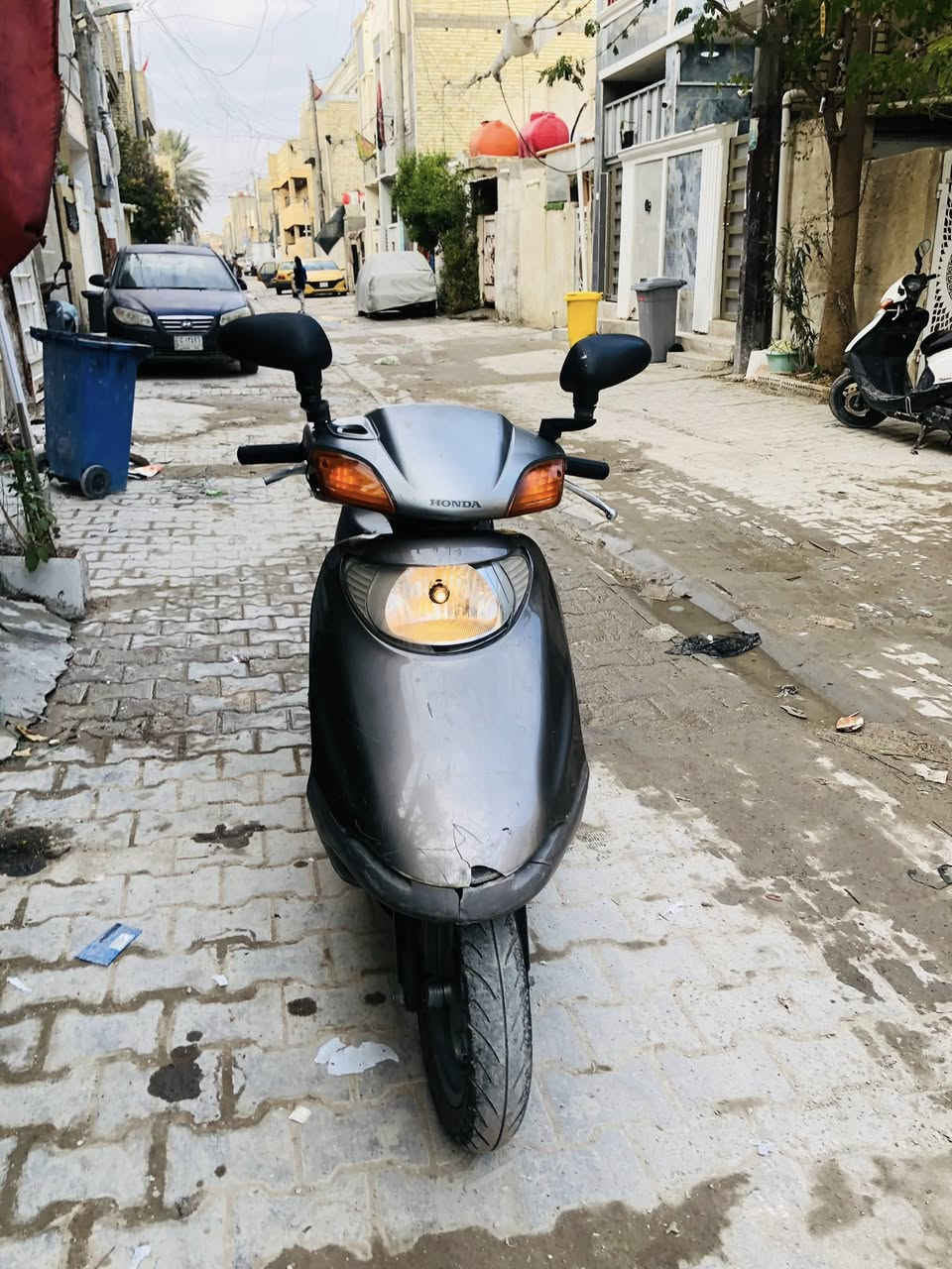 السلام عليكم دراجه سبيزيز للبيع شغال سلف هندر نكره اول هندر كهربائيات لايت اشاير يحتاج ترتيبات اله شويه سعرر 300الف مكان بغداد الحريه الرقم ***********
