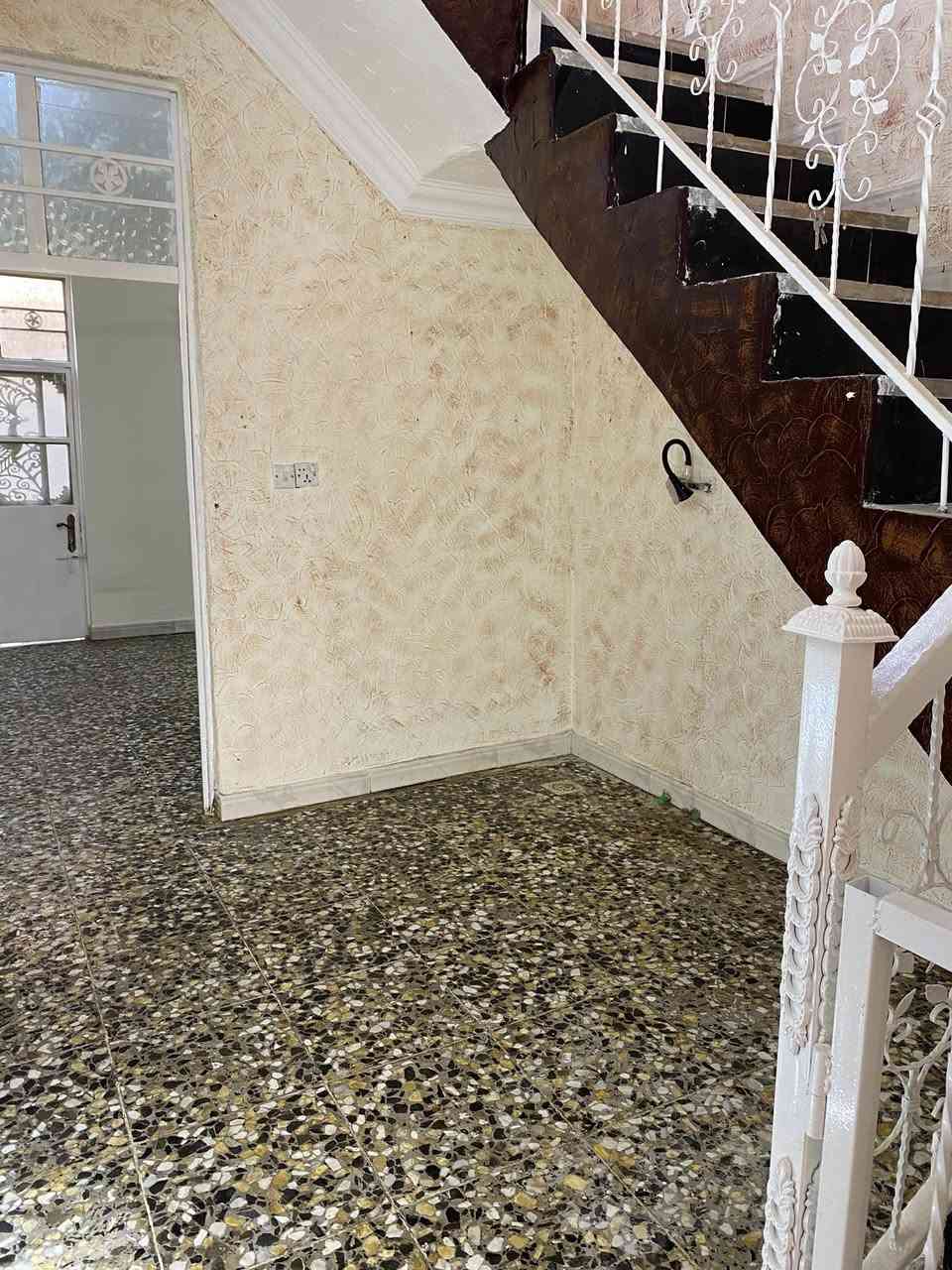 مشتمل 50 متر للبيع صعدة  الجوادر ثاني فرع مقابيل قطاع 38 بيت مرمم جديد وفارغ *********** بي واتساب
