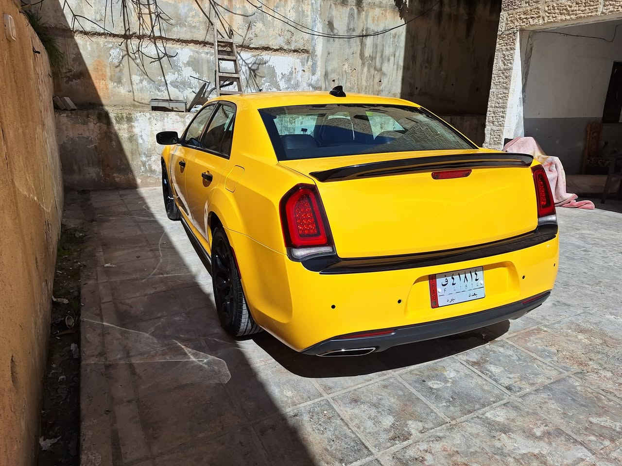 السلام عليكم اوباما اصل 2021 تورنك L ماشيه 430 الف كيلو حادث باب السايق ولباب الخلفي  السعر265 ورقه  ,تلفون  *********** للبيع او مراوس
