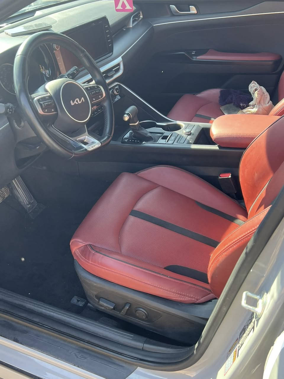 سلام عليكم كي فايف اللبيع مواصفات معروفه دواخل احمر ماشيه ١٥الف سيارة موديل ٢٣بدون حادث كفاله رقم بغداد ب اسمي والاتصال ع هاذا رقم *********** مامتواجد على لفيس
