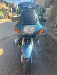 للبيع BMW RSحجم المحرك 1100موديل 1997سنويه ورقم بغداد السعر 37ورقه وبي...