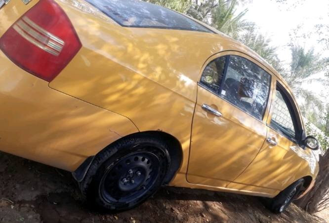 السلام عليكم
لبيع ليفان 620  موديل 13
مصفره هئيه وغرمات
السعر 30 وييه مجال
***********
