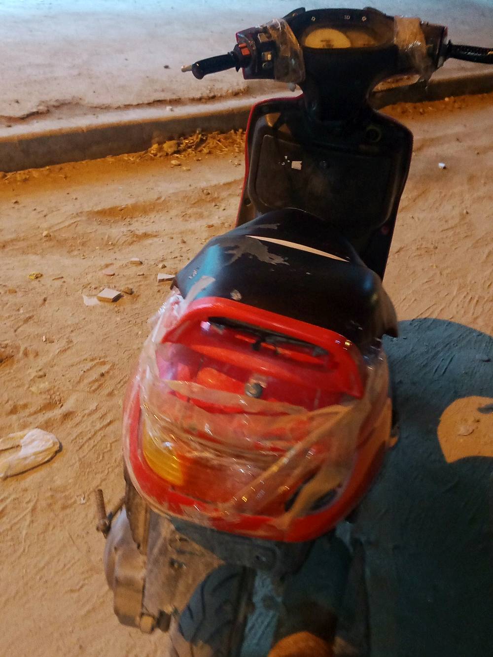 سلام عليكم فراشه لبيع ناقصه بريك خلفي تعديلات بسيطه مفتوحه مره وحده هندر سلف شغال 