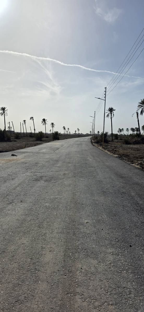 على بركة الله يعلن مكتب عقارات الديرة 
عن توفر قطع اراضي بأسعار مناسبة 
في الجزيرة _ باب الهوى _ مجاور مقام سلمان المحمدي 
تتوفر جميع المساحة 
100 متر السعر 14 قابل للتفاوض 
200 متر 26 قابل للتفاوض 
300 متر 40 قابل للتفاوض 
400 متر 52 قابل للتفاوض 
ويوجد مساحة اكبر ربع دونم ونص دونم ودونم
حسب الطلب 
علما الارض طابو صرف زراعي بسم عراقي 
سند 25 
الخدمات المتوفره (ماء _كهرباء_ تبليط )
وقريبة على المدارس تقرييا 200 متر فقط 
للاستفسار اكثر اتصل على الرقم
*********** البصرة, العراق
