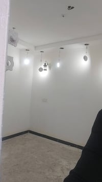 للايجار شعب شارع الصحه 60 متر 3نوم ومطبخ وستقبال 07700147887