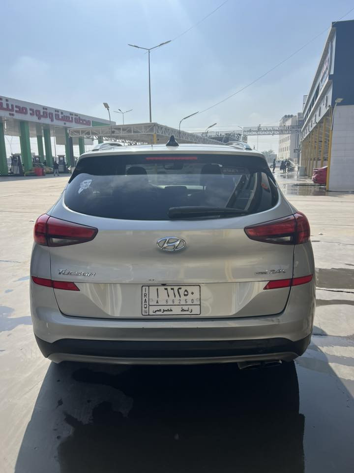 هيونداي توسان 2021
فول موصفات 
فتحة
بنوراما
بصمة 
رادار جانبي وامامي
تحديد مسار 
جنطة شفط 
كشنات جلد 
تدفئة كشنات
كشنات كهربائية
كامرات 360 درجة
حساس امامي خلفي
سايد بريك بصمة

حادثة قطعة وحده فقط بنيد بدون لغود ولا شواصي
السعر 175 
للاستفسار ***********
