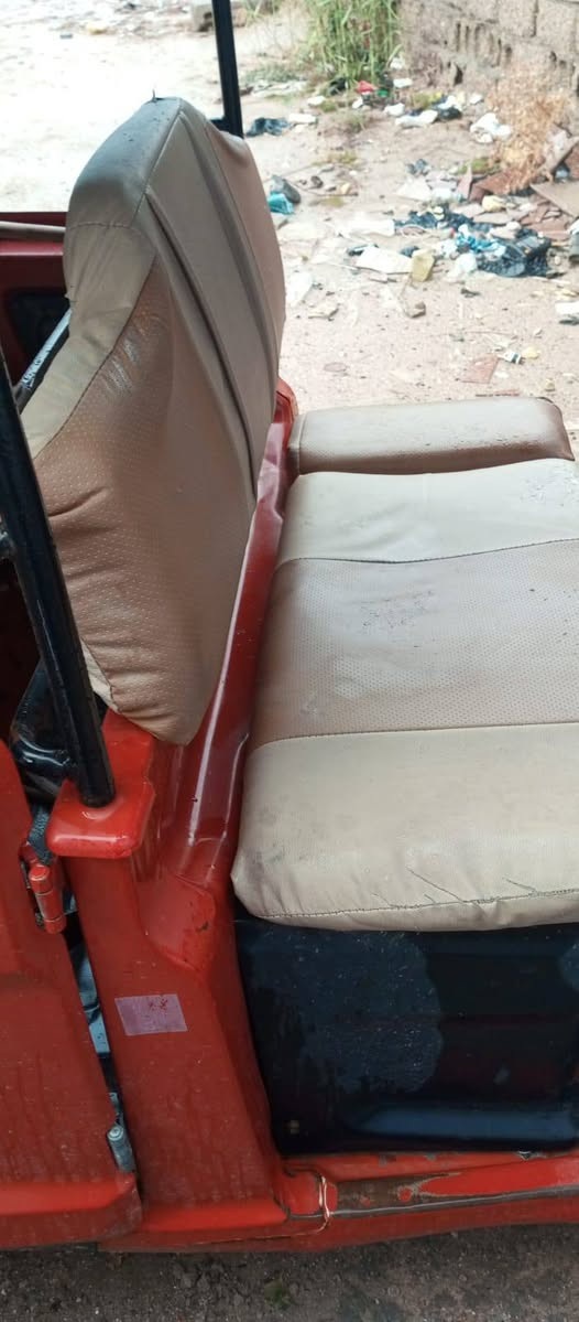 سلام عليكم   تكتك البيع
المديل ٢٢ 
رقم ذي قار 
بدل فقط بس كلجات
  ***********
