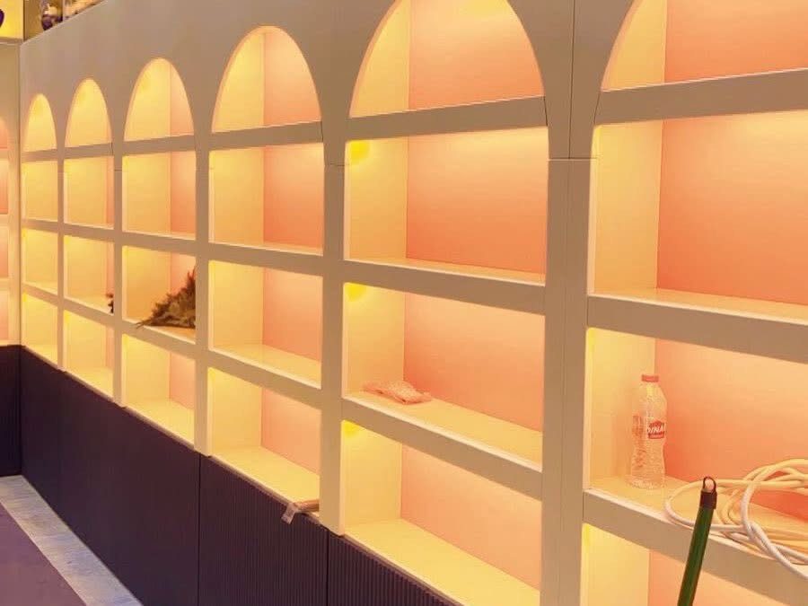مجموعة ديكورات داخلية حديثة ✨ فاترينات ورفوف محلات – خشب MDF تركي عالي الجودة ✨ 

هل تبحث عن طريقة أنيقة لعرض منتجاتك؟
نوفّر لكم فاترينات ورفوف محلات مصنوعة من MDF التركي المتين بتصاميم عصرية تناسب جميع أنواع المحلات 

🔹 تصنيع حسب الطلب
🔹 تصاميم حديثة وجذابة
🔹 جودة عالية وتشطيب ممتاز
🔹 أسعار منافسة

📍النعمانية - خلف كراج النعمانية الموحد
                                 *********** -  *********** 📞

.
.
 #غرفة_نوم #مطابخ_حديثة 
#دريسنج_رووم #العراق #اكسبلور

