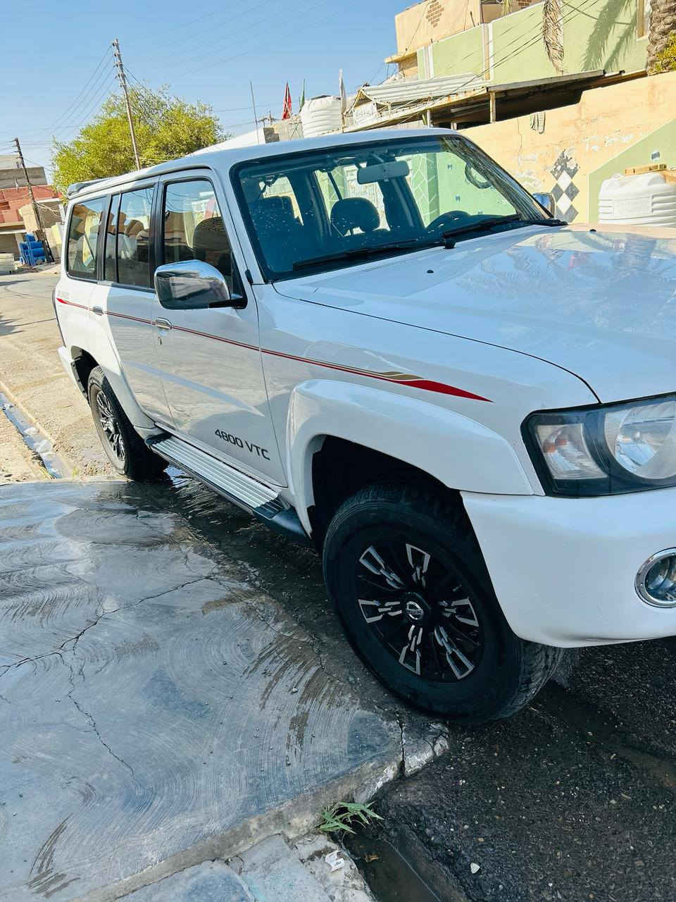 نيسان باترول سوبر سفاري 2014 رقم سليماني
دواخل اسود السيارة نضيفه 
مكفول من ضربه من الصبغ 
السعر على خاص
رقم *********** 
السياره مالت بيت
