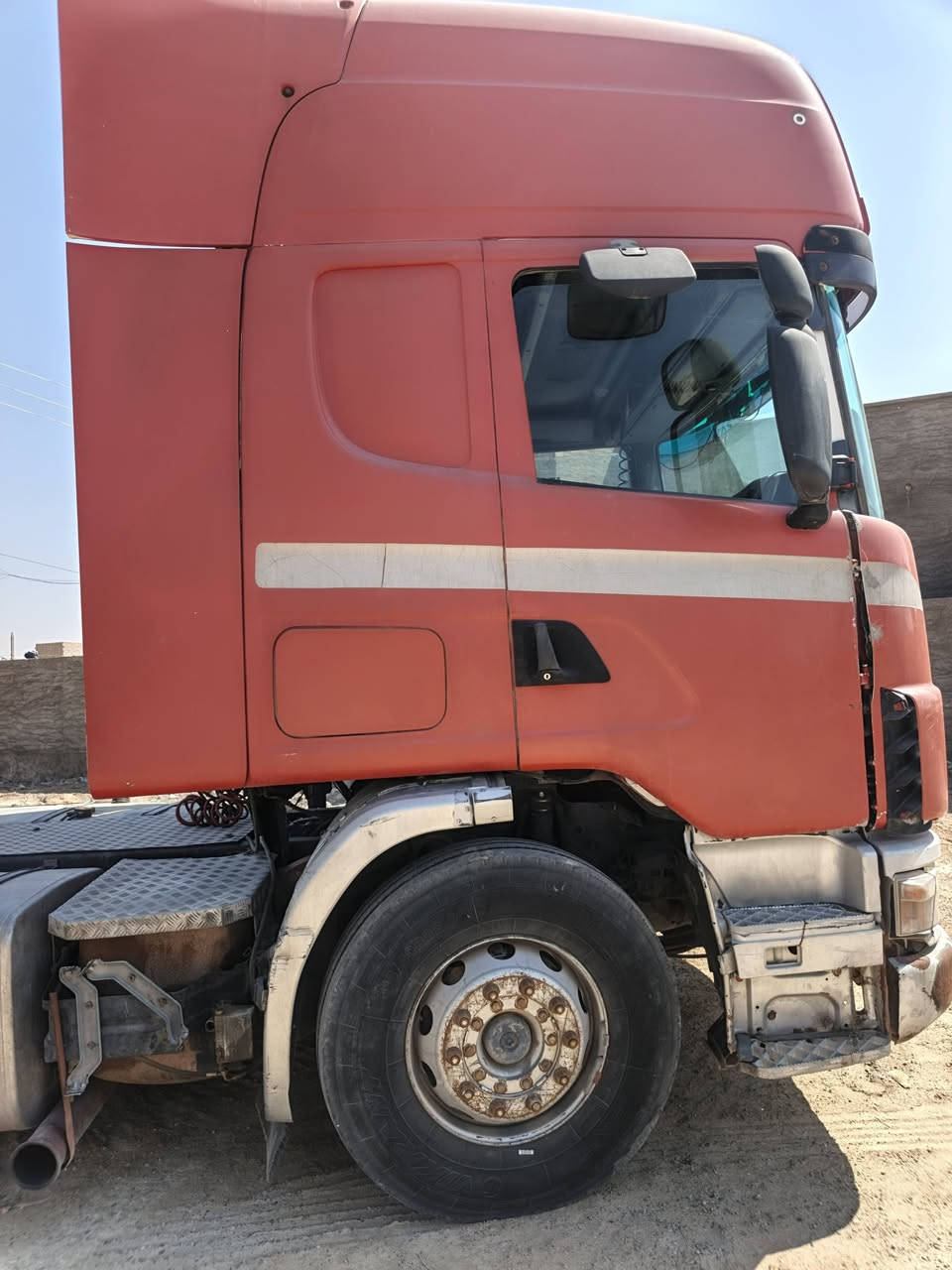 سلام عليكم سكانيه موديل 2002حجم114سياره جاهزه رقم بقداد سعر خاص***********
