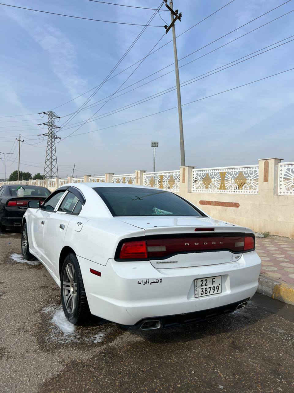 سلام عليكم جارجر البيع موديل 2012 مكفوله ما عده الجاملغ المامي مفتوح رقم السياره اربيل سنويه النتهاء الحد 28 تريد وكاله تريد تحويل سياره جاهزه حداديه تخم تاير كير جديد مكينه جديده سياره جاهزه على اخر حبايه خير من الله  مكان السياره ميسان المجر الكبير  الرقم ***********
