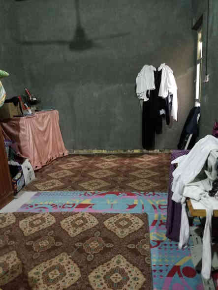 بيت للبيع في الشافعيه مجمع الهرموش ام عباسيات نزلت جامع ام البنين سعره 35 مساحته 200م2بي غرفتين وصاله منورين مطبخ واستقبال بس أساس رقم ***********
