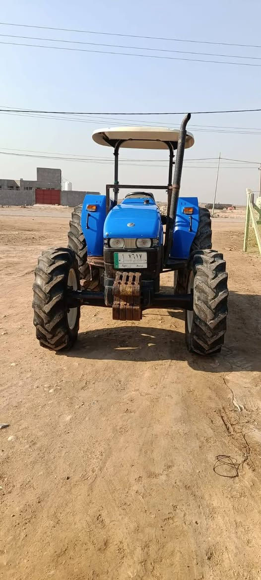 للبيع مكينه موديل ٢٠١٣ حجم 80. /***********
