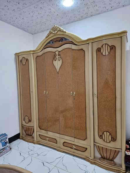 غرفه نوم للبيع نظيف كلش كامل سعر 450 الف شراي يخابر رقم مكان كركوك ***********
