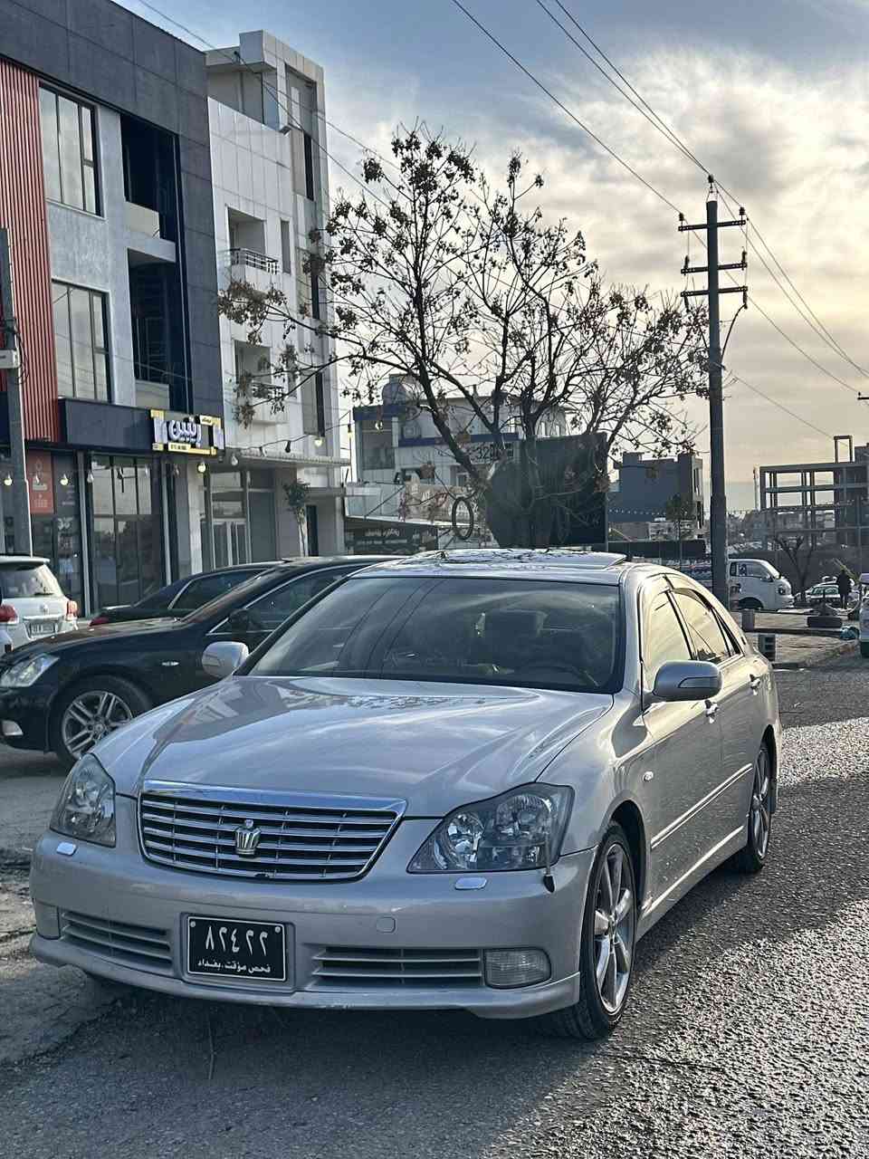 سڵاو  شاهینە ساخ ساخ  ١٨٢
٢٠٠٧ بەسمە ڕەساسی 
قەپات قەپات مواسەفات 
ڕەنگی بەحری
سەیارەکە لۆک لۆکە کامل مەسروف 
یەک دینار مەسروفی تیانیە 
جڵد هیتەر 
سڵایت
چوار کوشن کارەباو هیتەر 
سێ پەردە 
سەلاجە 
مەرکەزی کامل کراوە بە سپۆرت 
ڕۆنی هایدرۆلیکی گێڕو مەکینە تازە 
بە شەرتی سەقف و حیزام بێ دەعم و لێدارو
نرخی ٨٠ گەڵاو کەمێ مەجال
ژمارەی تەلەفون 
***********
