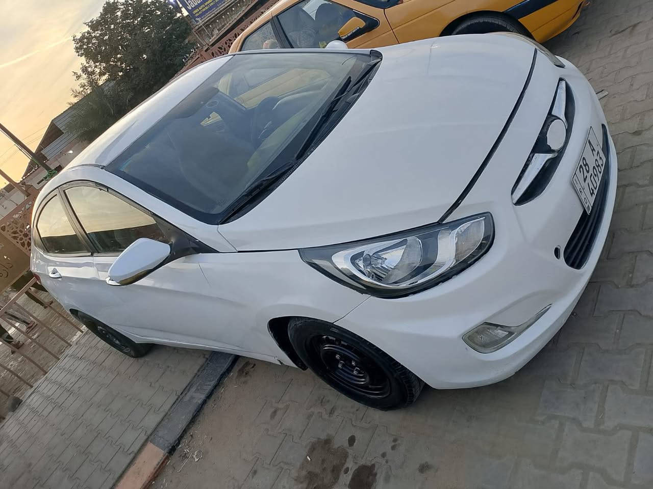 اكسنت 13/كير محرك تخم تاير حداديه جديد باتري جديد تبريد ثلج مكفوله من الضربه القويه وتبديل صبغ عام للجماليه اثر جراد تحويل مباشر
السعر 81 بيه مجال عنوان نجف الاشرف الاستفسار ***********
