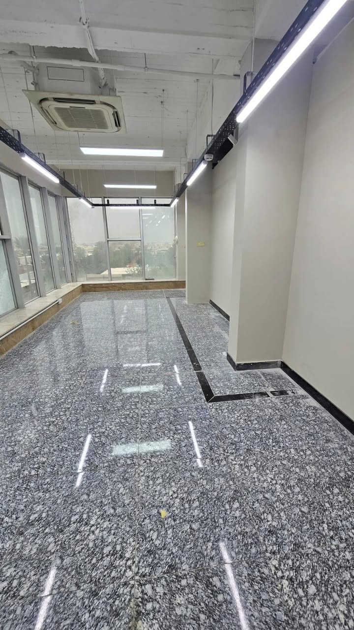 تريد صبغ يبيض الوجه؟ 🏠🖌️
نقدم لكم خدماتنا في عالم الأصباغ والديكورات الحديثة للمنازل والمشاريع التجارية 
​🏗️ صبغ واجهات خارجية (مقاومة للظروف الجوية)
​🛋️ ديكورات داخلية حديثة تناسب ذوقكم 
​🛡️ نضمن لك "الدقة واللمسة الفنية" والعمل تحت إشراف مباشر
🔹️ المحافظة التامة على نظافة الأثاث والأرضيات
🔹 دقة متناهية بالتنفيذ
🔹 أسعار تنافسية
🔹 ضمان بالعمل
#​شعارنا :: الأمانة في العمل والسرعة في التنفيذ
​📍 موقعنا :: [  بغداد  ]
#للتواصل معنا عبر الخاص أو الاتصال :: [ *********** ]
