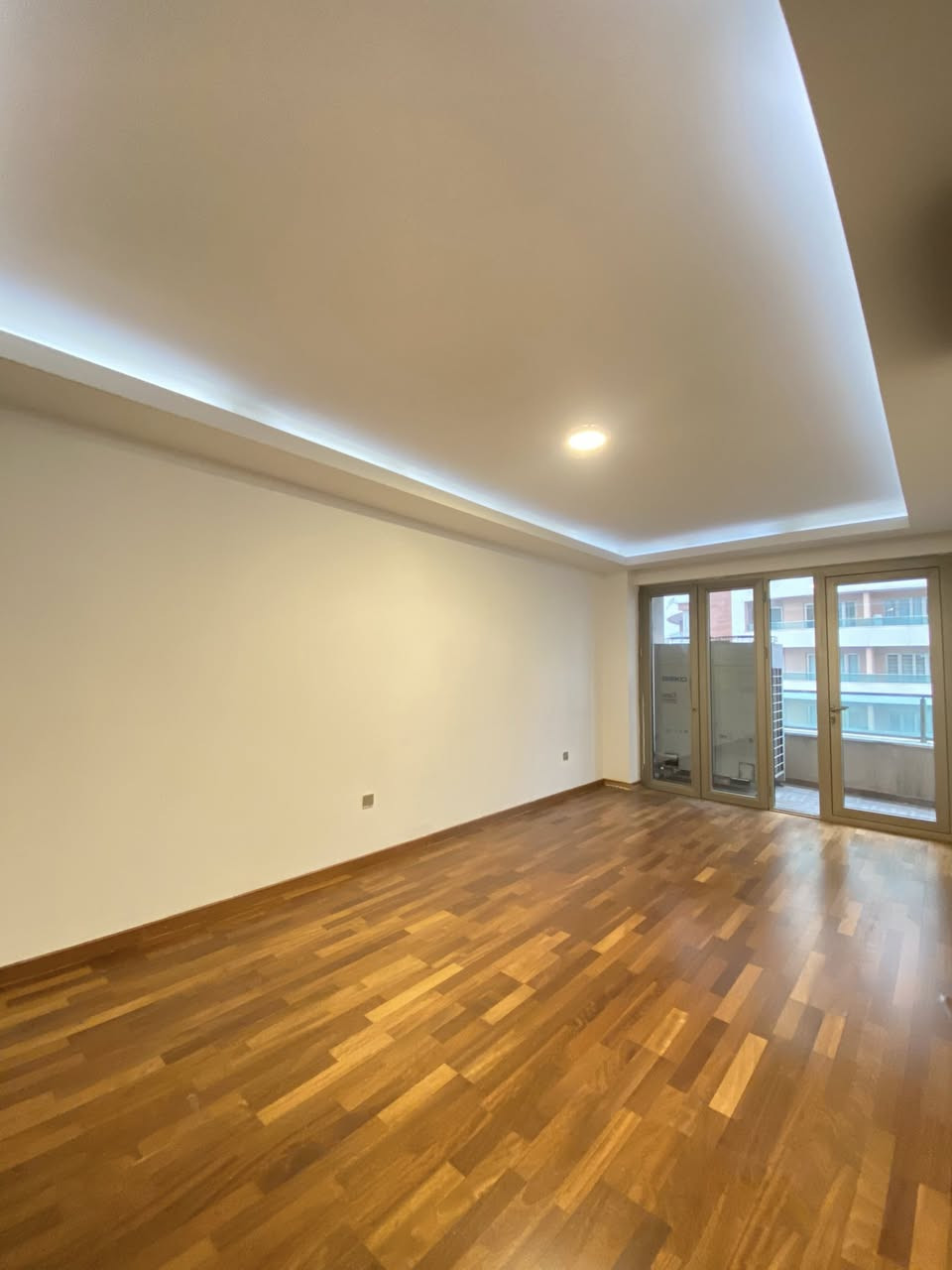 ⁨🔺  پارك ڤيو - PARK VIEW 🔻
🔻شقة  للأيجار  في ( پارك ڤيو )
🔻 اربع غرف نوم + مطبخ معزول  (4+1) 
🔻 مساحة:  246م - 
🔻طابق: (11)
🔻واجهة داخلية  ( على حديقة )
-
 🔹ولدينا عروض أيجـار وشـراء في المربع الذهبي
🔻لمزيد من المعلومات إتصل بنا:

0750 099 8989 📞
-------–———————————
🏢 شوقه‌ بۆ كرى له پارك ڤيو 
🔻ڕووبەر: 246م - 
🔻نهۆم: (11)
🔻روى داخلى ( باخچه )
 
🔺بۆ هەر پرسیارێک لەسەر پرۆژەکانی زۆنی زێر یاخود پرۆژەکانی تر  په‌یوه‌ندی بكه‌ن به‌م ژمارە مۆبایلە:

0750 099 8989

عقارات مۆنیتەر Monitor Real Estate
