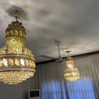 للبيع ثريات عدد 2السعر 175وبيهن مجال للاستفسار واتس اب 07756832724