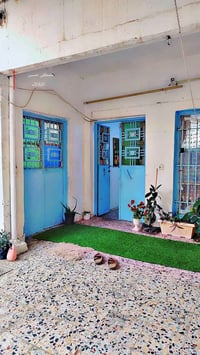 بيت للبيع في الشعله مقابل مدرسه البحرين المساحه 160 طابقين بناء قديم ع...