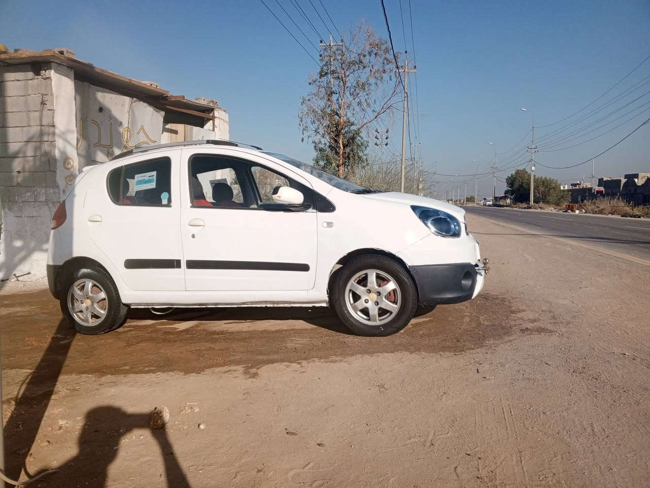 السلام عليكم للبيع بانده موديل 2013 رقم بصره مشروع وطني مكينه وكير بيكاجو  اوته ماتيك مكفولات حداده فول تخم تاير كهربائيات كله شغاله سياره مكفوله كفاله عامه من الضربه وتبديل سنتر لوك السعر 33وبيه مجال مكاني البصره الهارثه رقم الهاتف ***********
