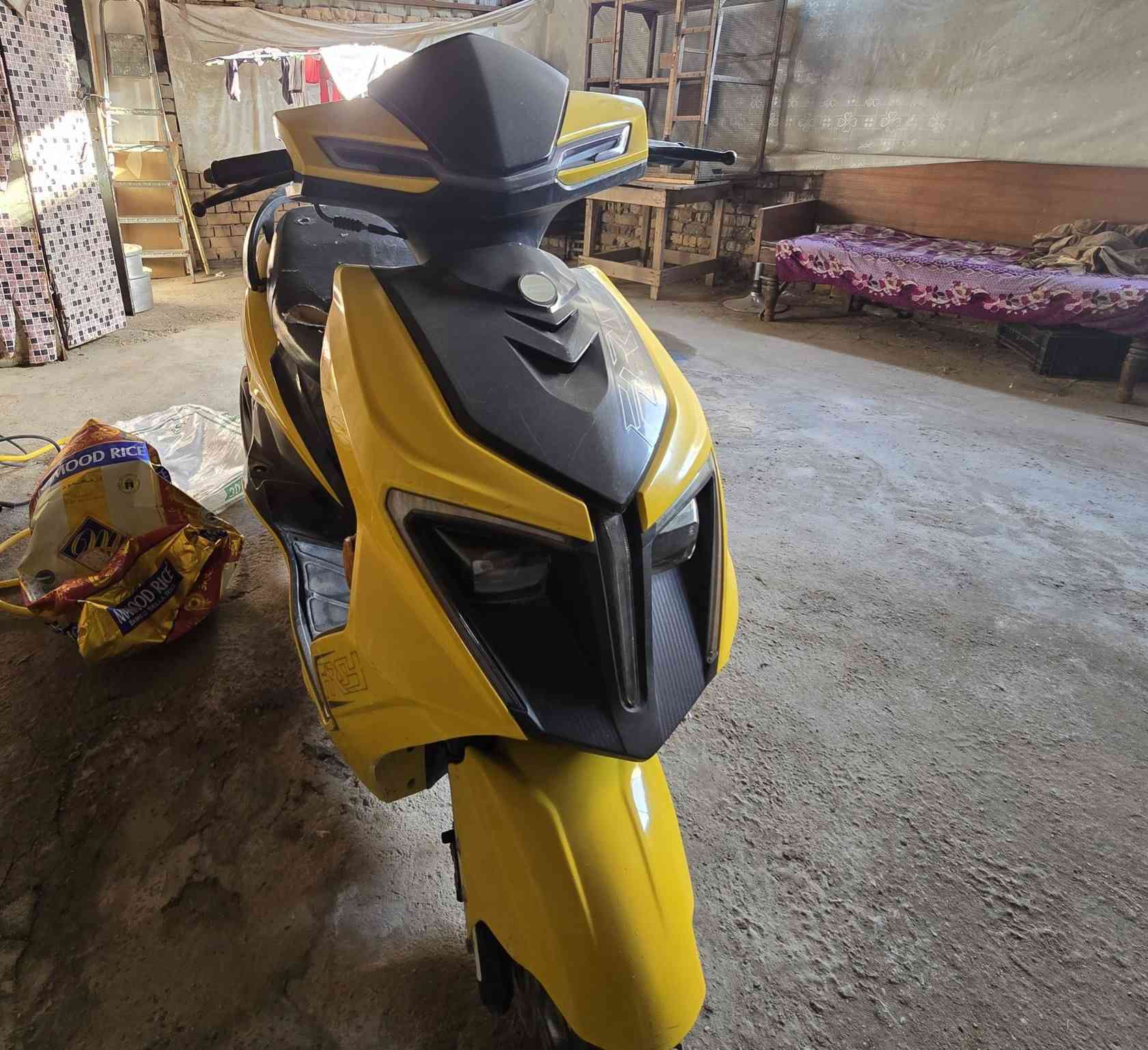 للبيع بسعر مناسب مكاني حلة مركز المدينه
***********
